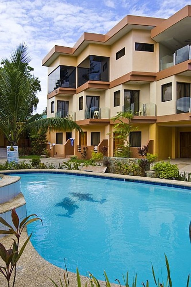 lost horizon beach dive resort