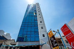 Pp Hotel By Moxy,,2 star