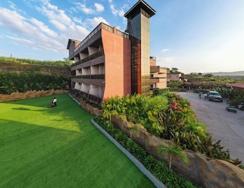 Regenta Bharti Amusement & Adventure Resort Pune, Urulikanchan,Yerawada,3 star