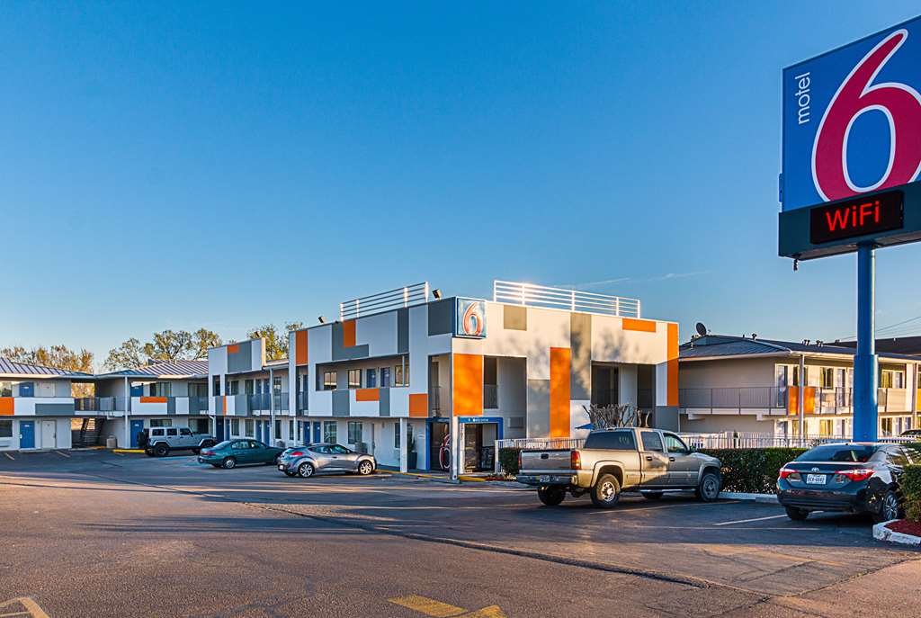 motel 6 austin tx airport south