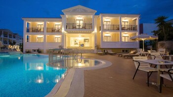 Royal Nidri Hotel & Apartments,Lefkada Town>>Lefkada,3 star