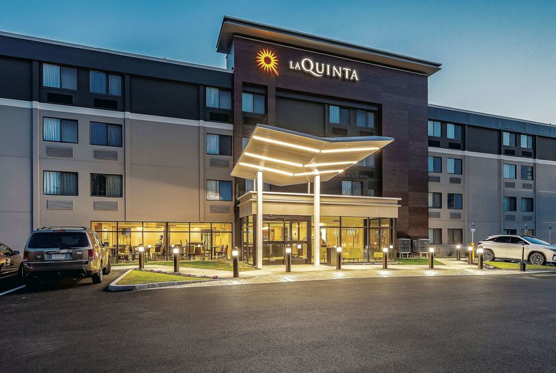 la quinta inn and suites by wyndham salem nh