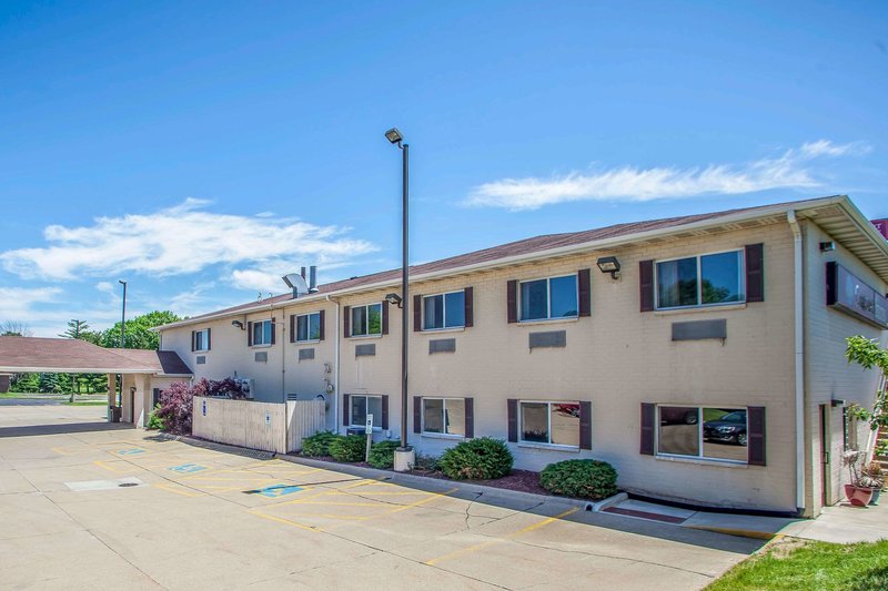 Comfort Suites Peoria I-74,Illinois>>Peoria,2.5 star
