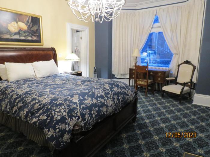 the roses heritage inn
