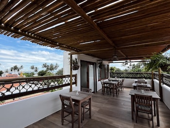 Milos Hotel Icarai,,2.5 star