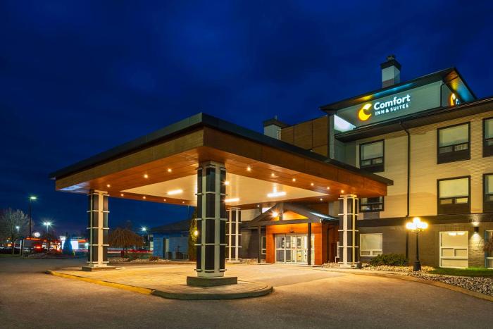 Comfort Inn And Suites Ingersoll,,3 star