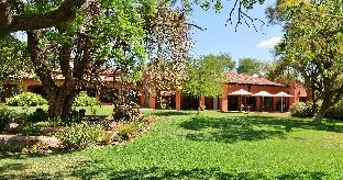Last Word Madikwe,Madikwe>>Gaborone,4 star