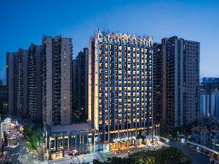 atour hotel meizhou west station randf center