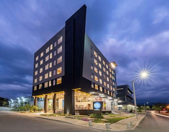 tru by hilton cali sur