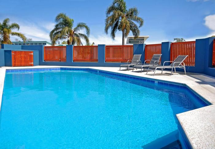 east port motor inn