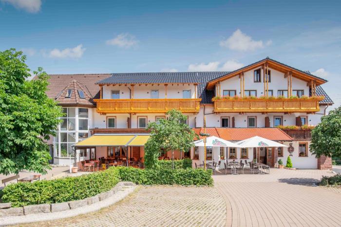 Gasthof Zur Burg,Black Forest>>Baden-Württemberg,3 star