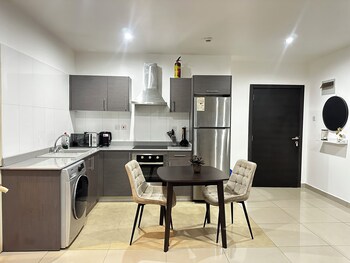 Chic And Stylish 2 Bedroom Apartment,,3 star