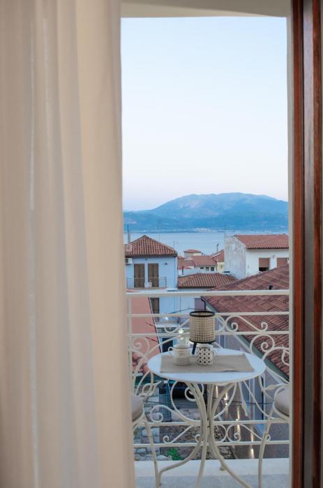 leone suites