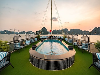 maia cruise
