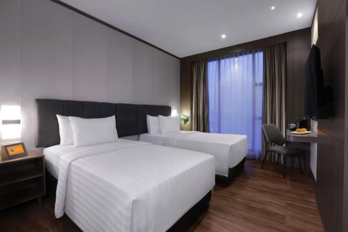 harper premier nagoya batam