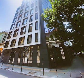b1 downtown hotel