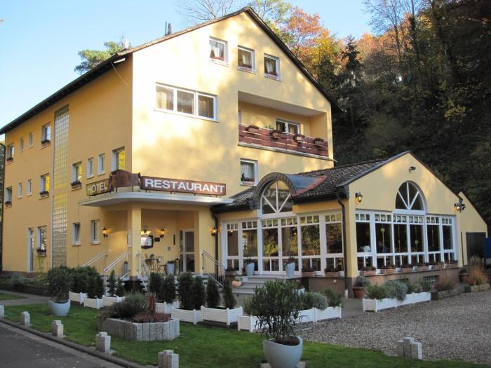 Hotel Goldbächel,Bad Dürkheim>>Bad Durkheim,4 star