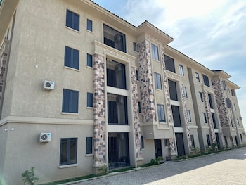 tennys place apartments jahi