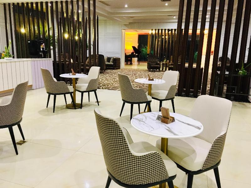 t e l e by summerset continental hotel