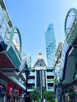 Silom Dynasty Hostel,,4 star