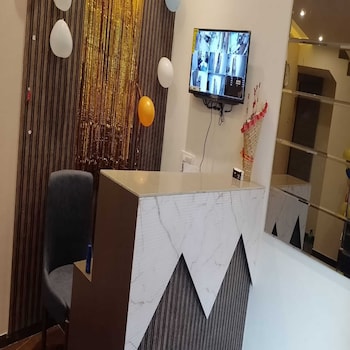 Hotel Amazing,,2 star