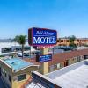 Bell Manor Motel,,2.5 star