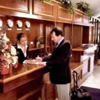 holiday inn london gatwick worth by ihg