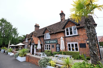 Swan, Thatcham By Marston’S Inns,,4 star
