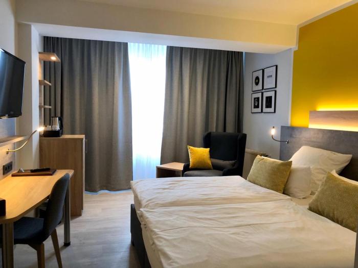 Hotel Sonderfeld,Geilenkirchen>>Dusseldorf,3 star