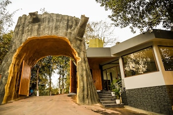 Aranya The Merian Resort,,3.5 star