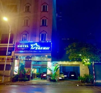 Sao Mai Hotel By Bay Luxury,,2 star