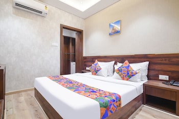 Treebo Awadhvue,,3 star