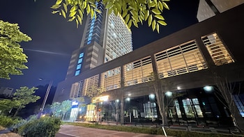 Yeongjong Shine Hotel,,2 star