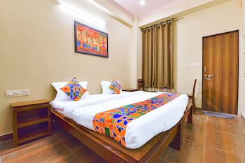 Fabhotel Golden Manor Inn,,3 star