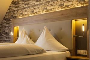 Land-Gut-Hotel Räuber Lippoldskrug,Delligsen>>Alfeld,3 star