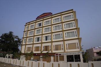 Saffron Valley,,3 star