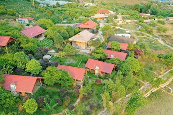 Van Ho Ecolodge,,2 star