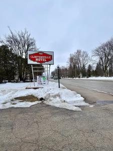 Clintonville Motel,,2 star