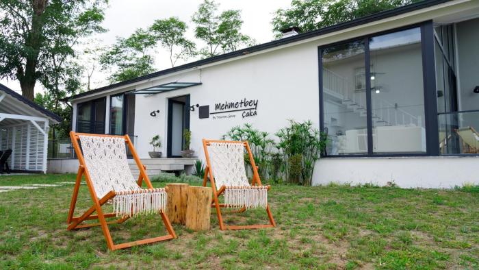 Mehmetbey Caka,,3.5 star