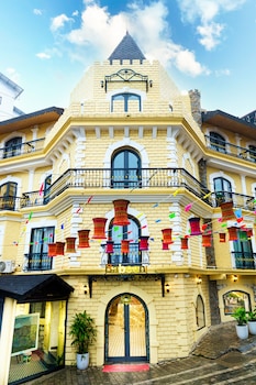 babeeni family hotel
