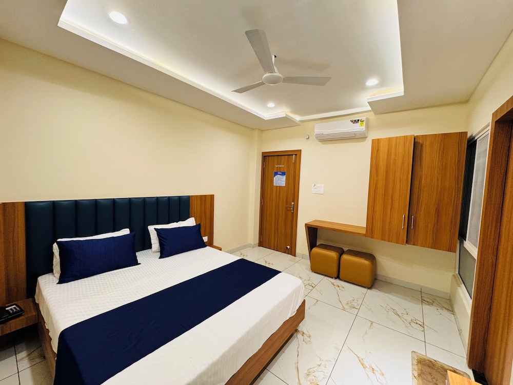 Hotel Shree Krishnam,Suraj Nagar,2 star