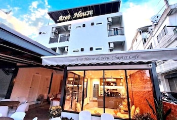 Aree House Poshtel,,2 star