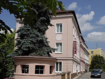 Hotel Almond,Teplice>>Duchcov,3 star