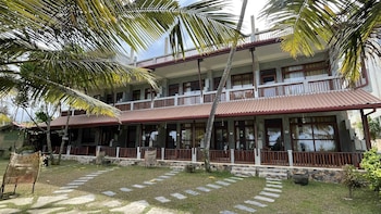 Sri Lanka,,3 star