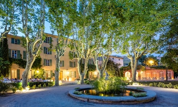 Hotel & Restaurant La Magdeleine - Mathias Dandine,Cassis>>Carnoux-En-Provence,5 star