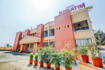hotel apratim lodging and boarding