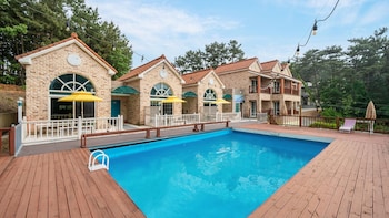 Taean Atirans Beach Pension,,4 star