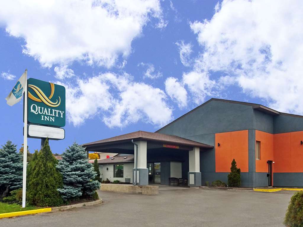 Quality Inn Peterborough,Gannon Village>>Bailieboro,2.5 star