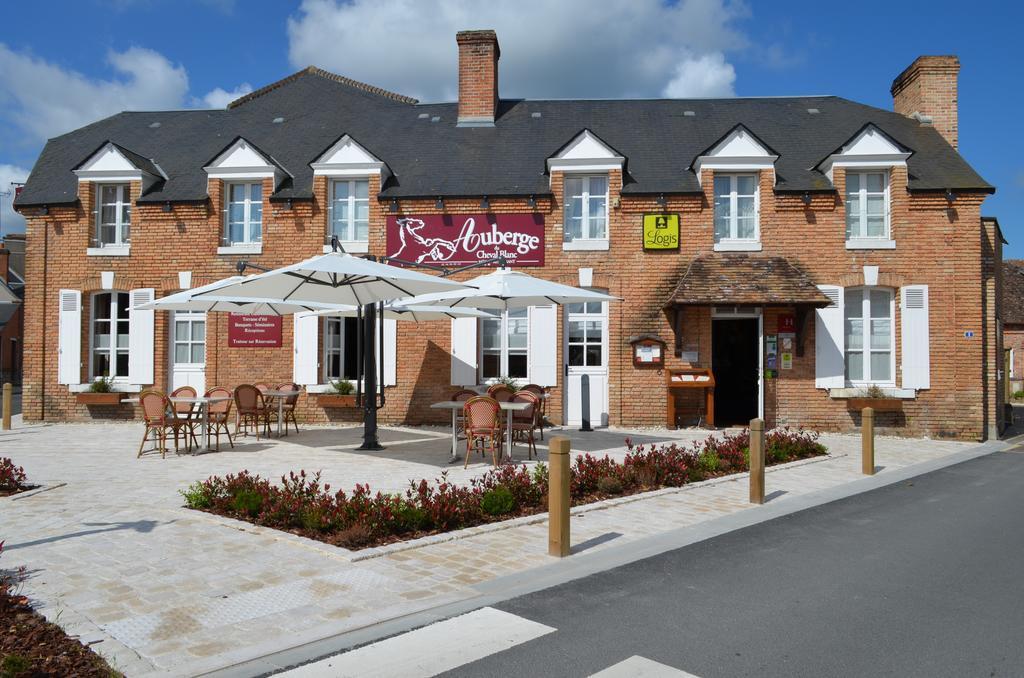 Hotel Le Cheval Blanc,Loir-Et-Cher>>Fontaines-En-Sologne,3 star