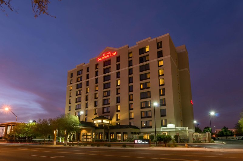 hilton garden inn phoenix airport north